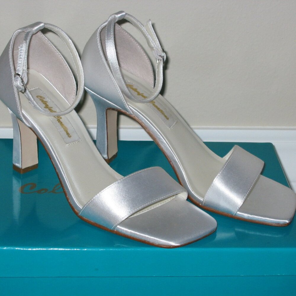 Colorful Creations White Satin Open-Toe Sandals Wedding Prom Dyeable NEW - Sz 7